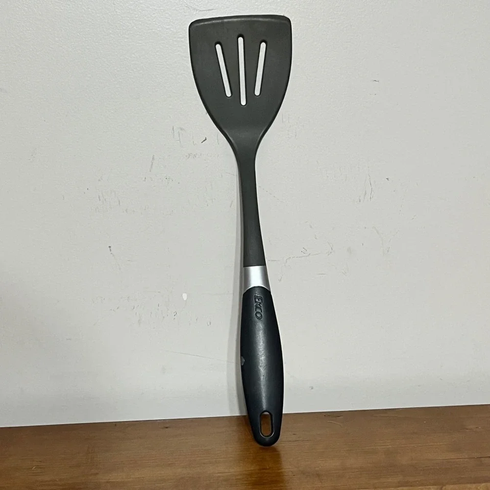 EKCO Black Nylon Slotted Spatula Turner with Ergonomic Grip Handle‎